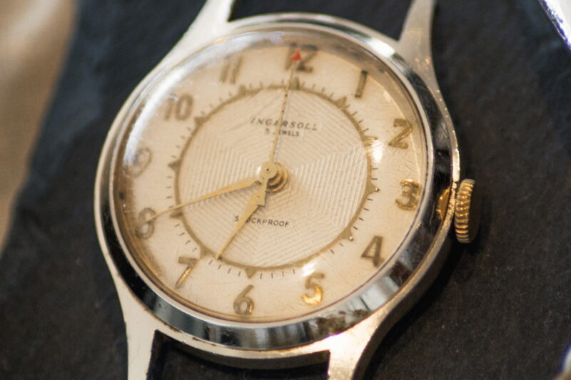 1950s Ingersoll 5 Jewels Gold Detail